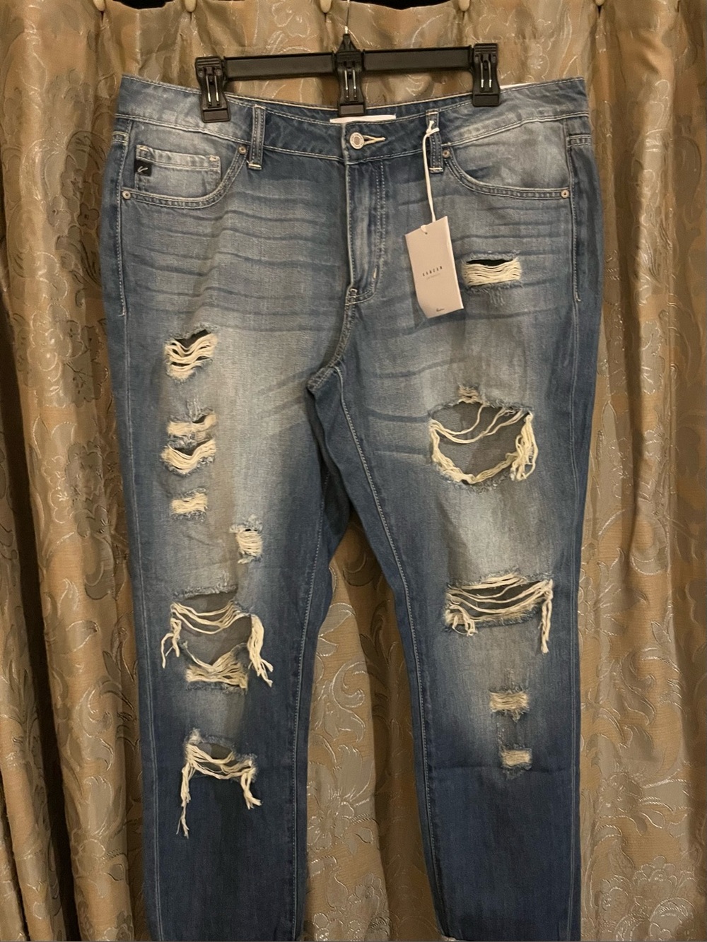 KanCan Distressed Light Blue Cropped Jeans